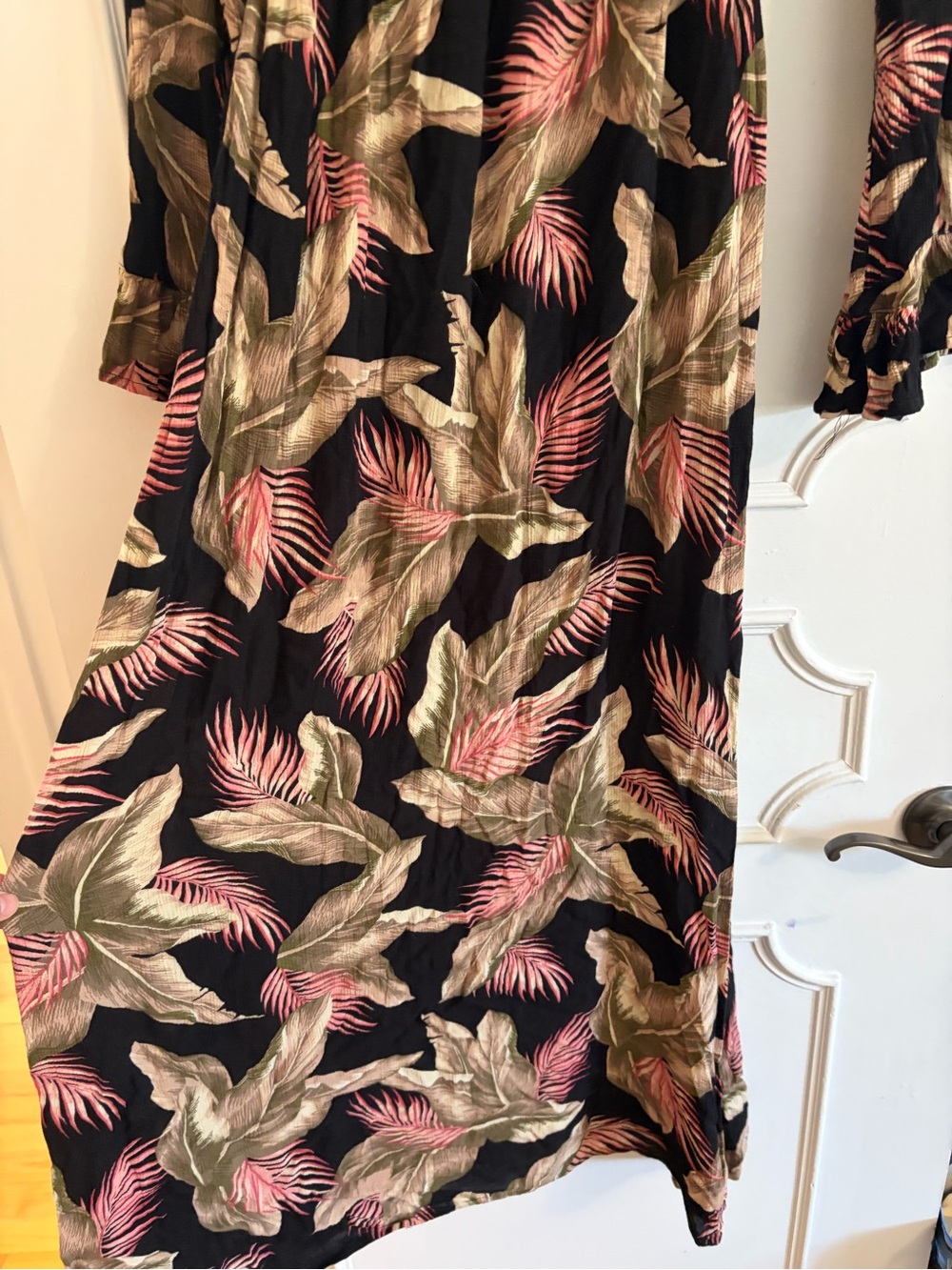 Billabong Black Maxi Dress with Olive and Pink Botanical Print size M - Picture 7 of 9